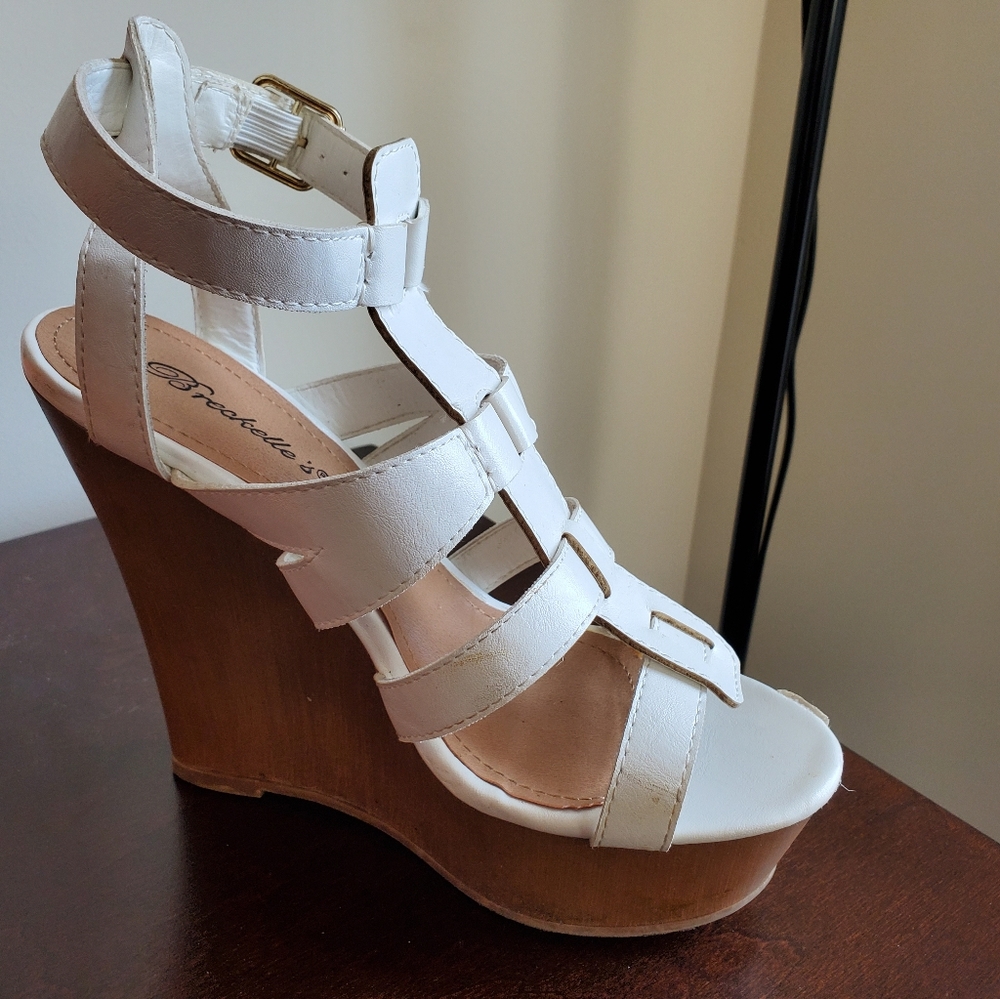 Wedge heels